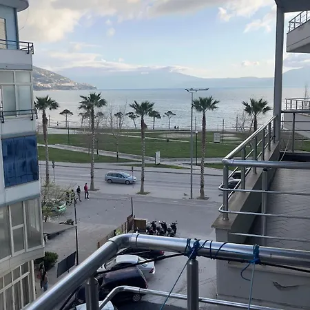 Ap Lungomare Deo Apartament