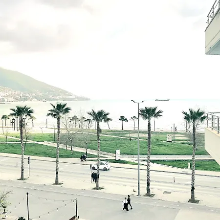 Lungomare Deo * فلورا